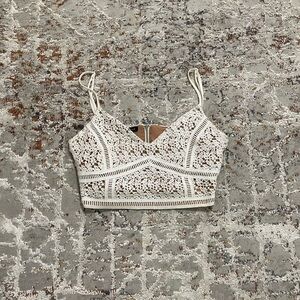 Kendall and kylie White lace crop top with adjustable straps